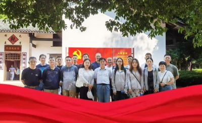 湘江水畔践初心，yth游艇会股份党旗红